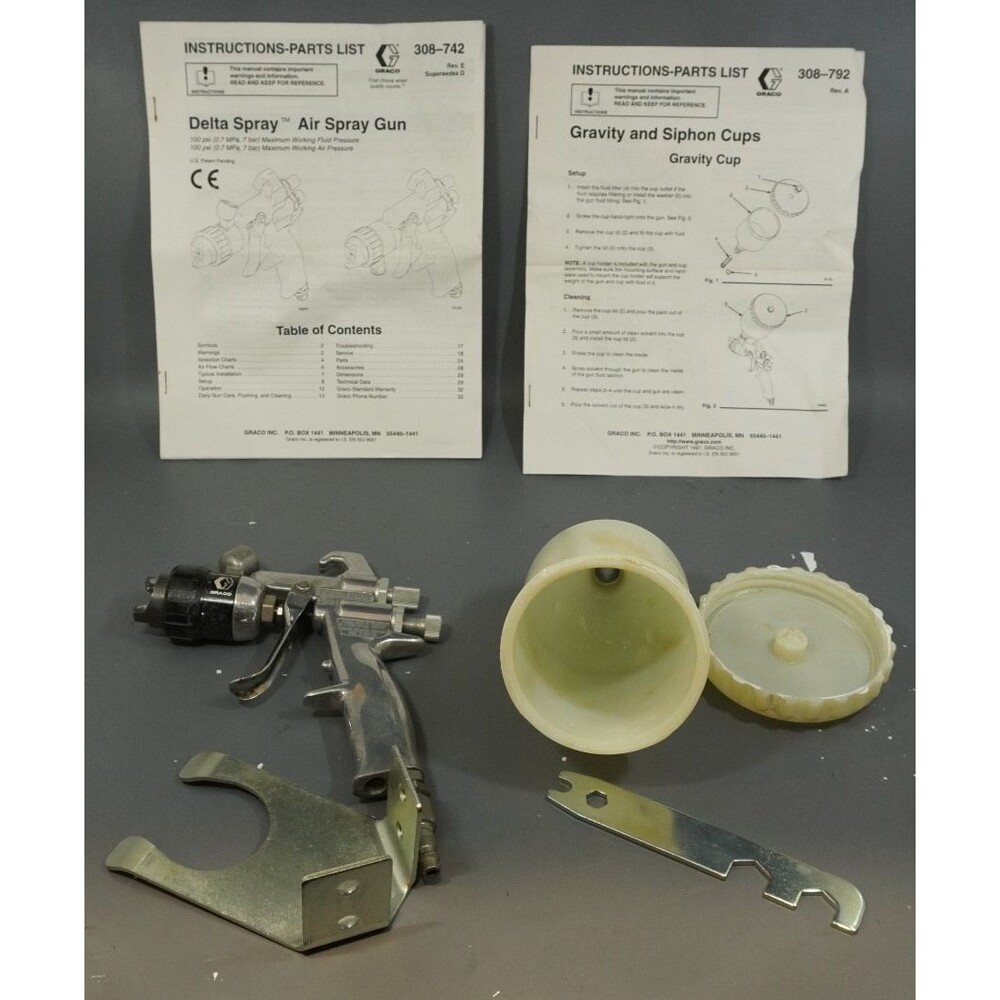 Graco Delta Spray Air Paint Spray Gun Kit w/ Gravity Cup Manuals Wrench Bracket